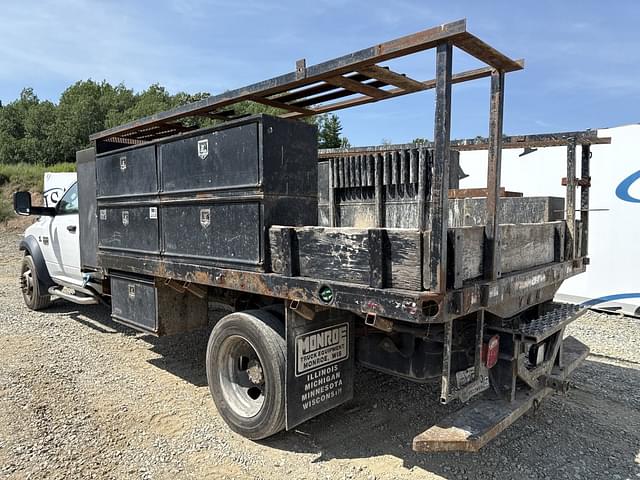 Image of Dodge Ram 5500 equipment image 2