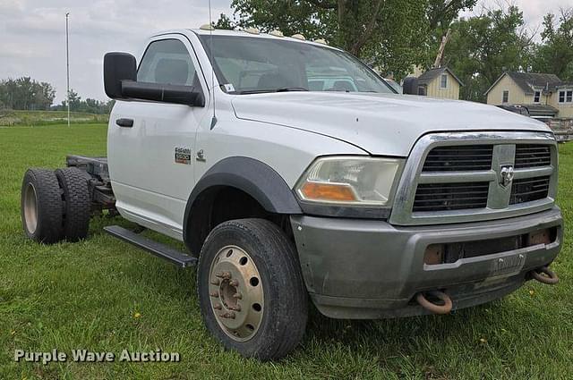Image of Dodge Ram 5500 equipment image 2