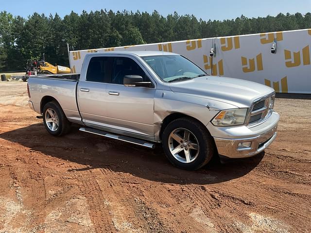 Image of Dodge Ram 1500 equipment image 2