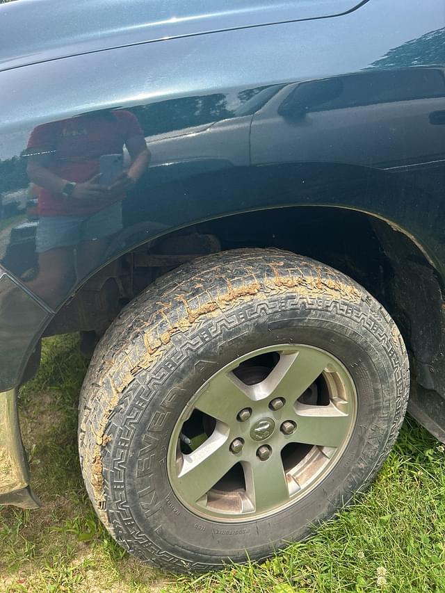 Image of Dodge Ram 1500 equipment image 3