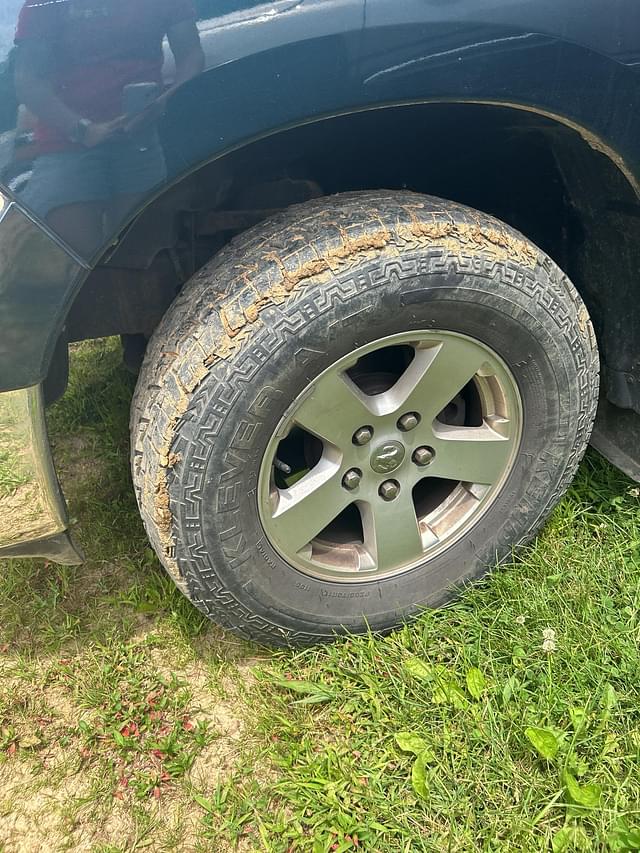 Image of Dodge Ram 1500 equipment image 2