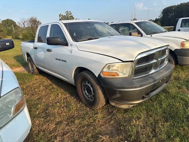 Image of Dodge Ram 1500 equipment image 2