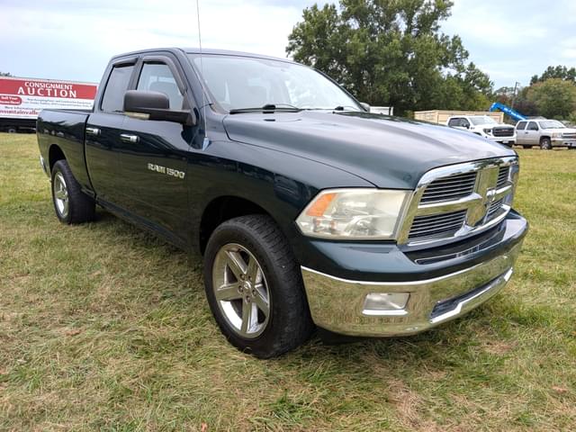 Image of Dodge Ram SLT equipment image 2