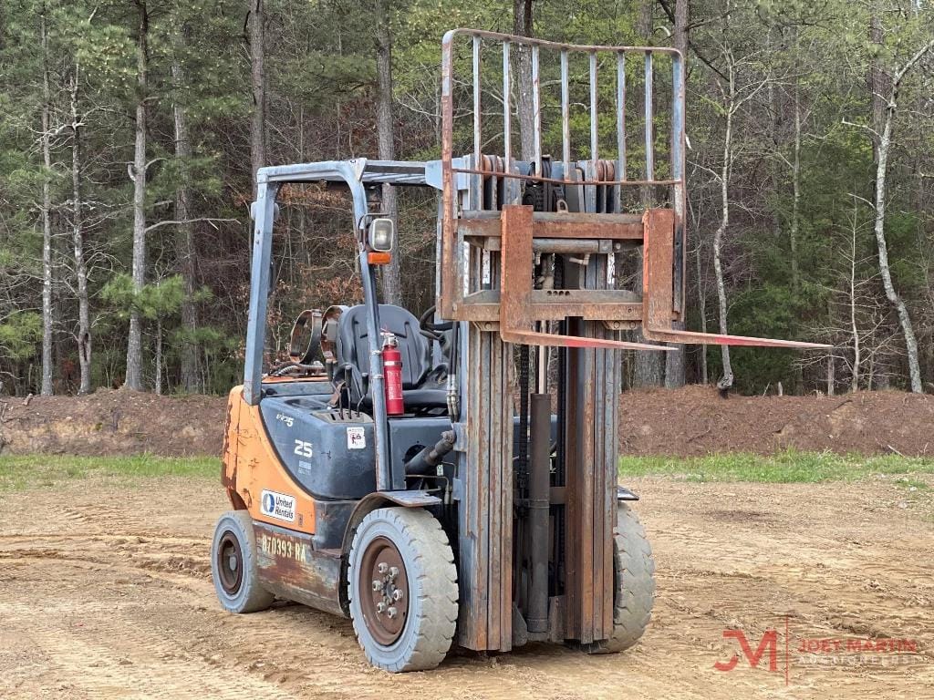 Main image  Doosan G25P-5