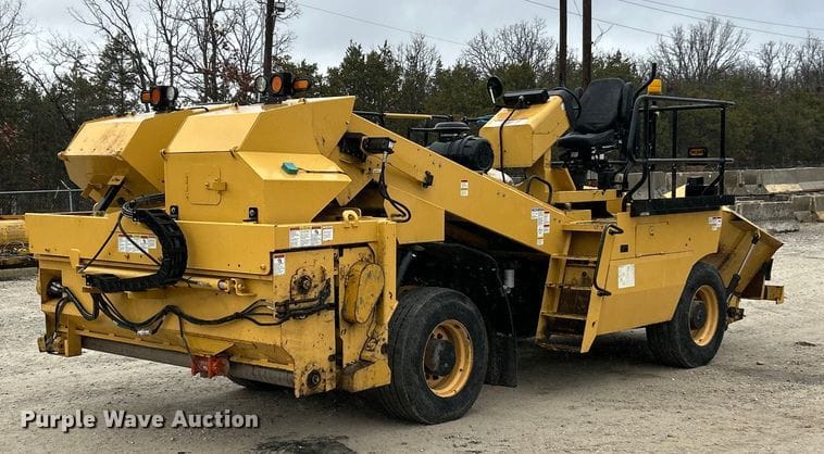 2011 Etnyre QUAD Equipment Image0