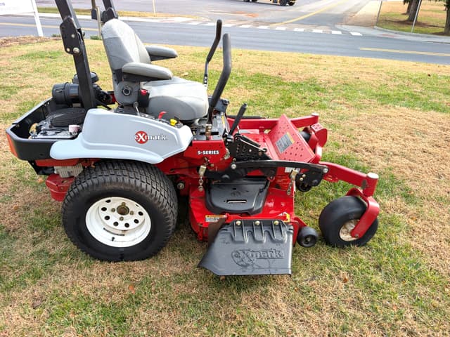 Image of Exmark Lazer Z equipment image 1