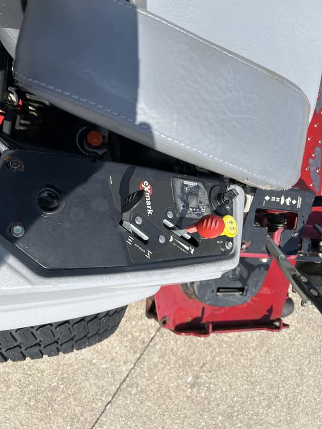 Image of Exmark LZS27KC604 equipment image 2