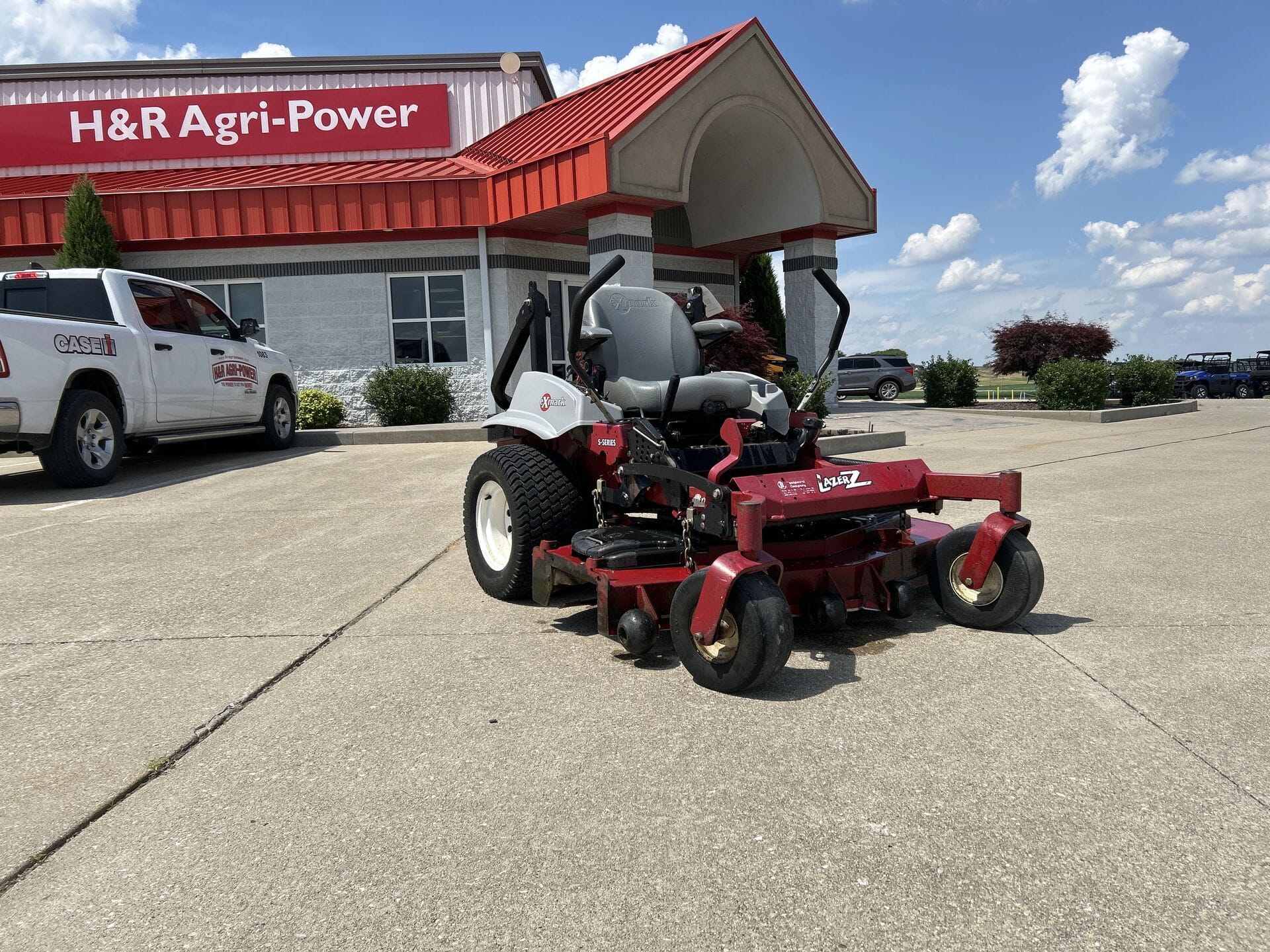 2011 Exmark LZS27KC604 Equipment Image0