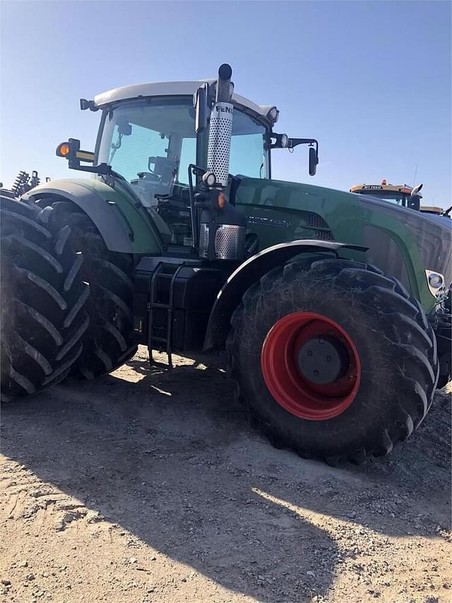 Image of Fendt 933 Vario equipment image 1