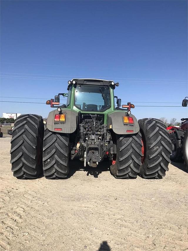 Image of Fendt 933 Vario equipment image 2