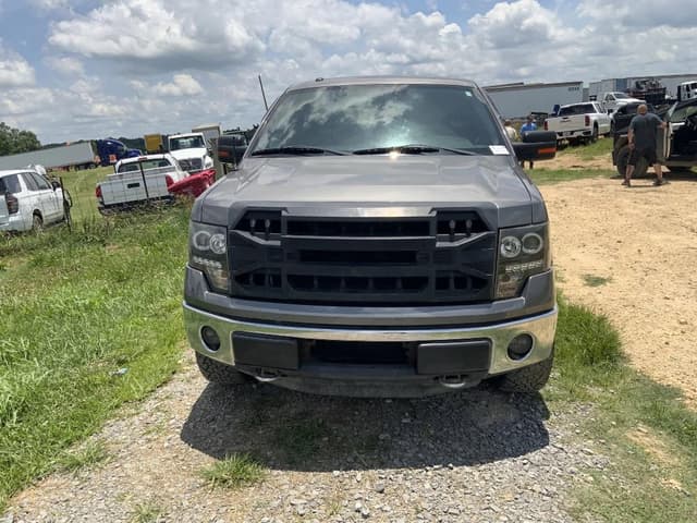 Image of Ford F-150 equipment image 1