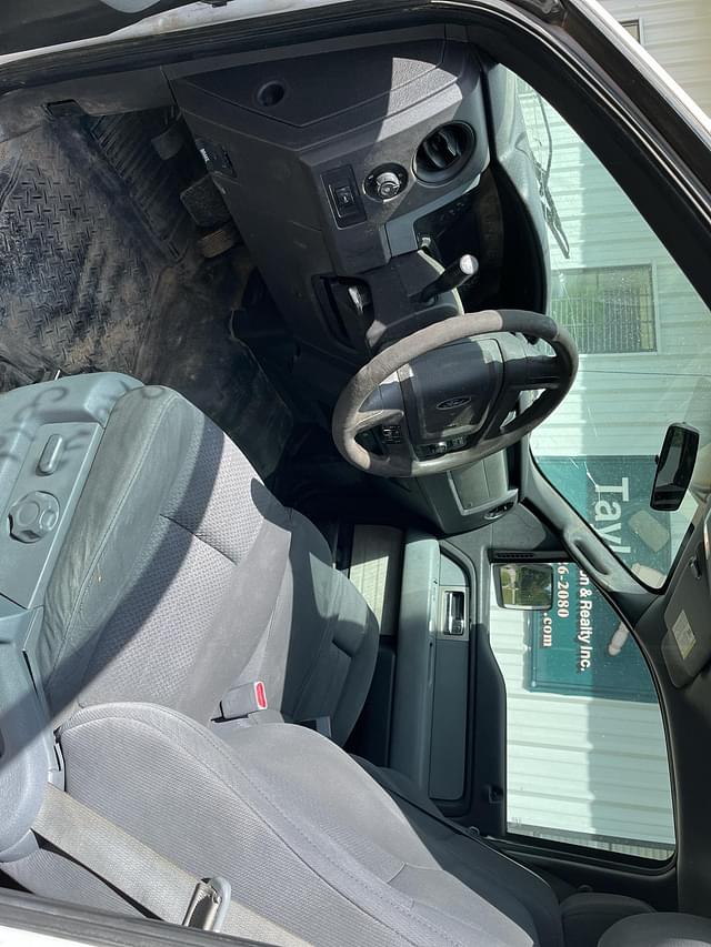 Image of Ford F-150 equipment image 3