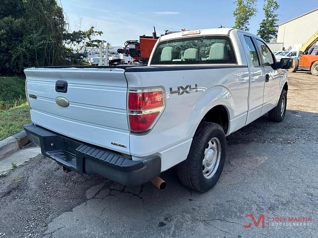 Image of Ford F-150 equipment image 1