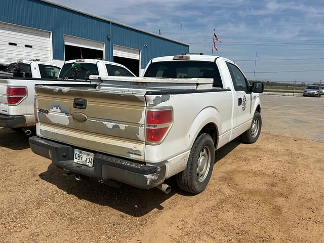 Image of Ford F-150 equipment image 2