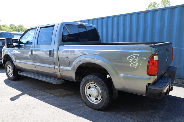 Image of Ford F-250 equipment image 2