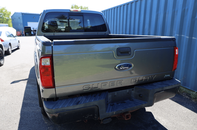 Image of Ford F-250 equipment image 4