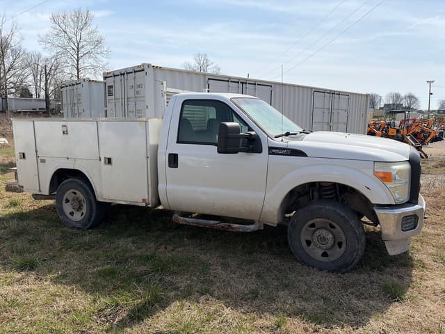 Image of Ford F-250 equipment image 2