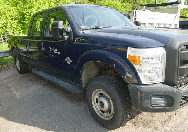Image of Ford F-250 equipment image 2
