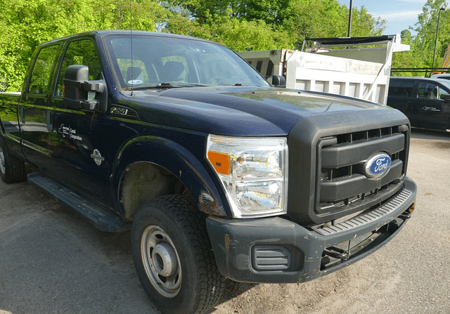 Image of Ford F-250 equipment image 3