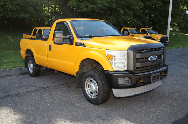 Image of Ford F-250 equipment image 2