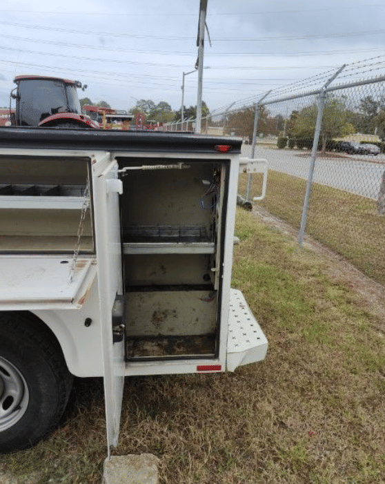 Image of Ford F-250 equipment image 4