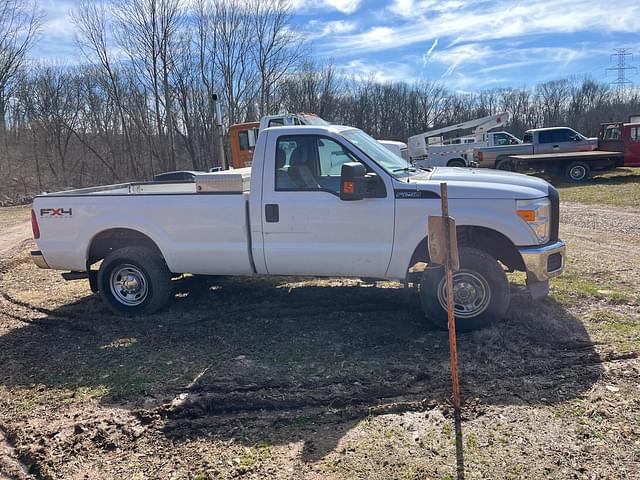 Image of Ford F-250 equipment image 3