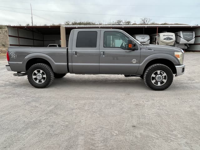 Image of Ford F-250 equipment image 3