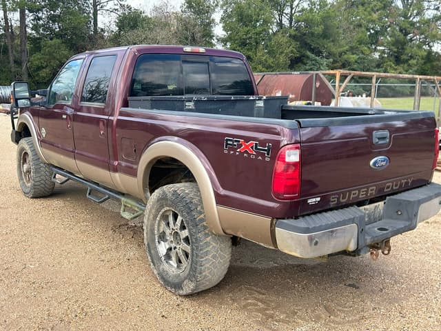 Image of Ford F-250 equipment image 3