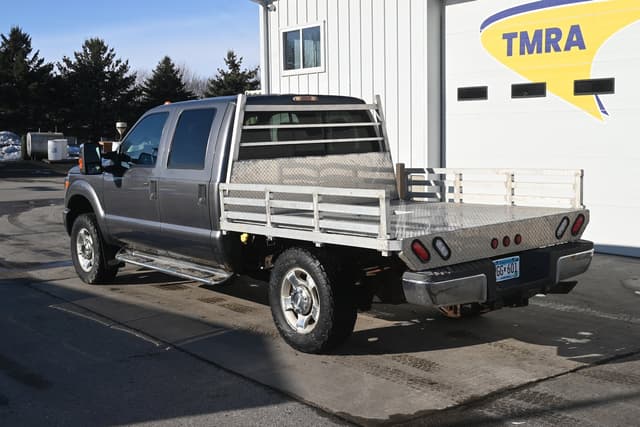 Image of Ford F-250 equipment image 4