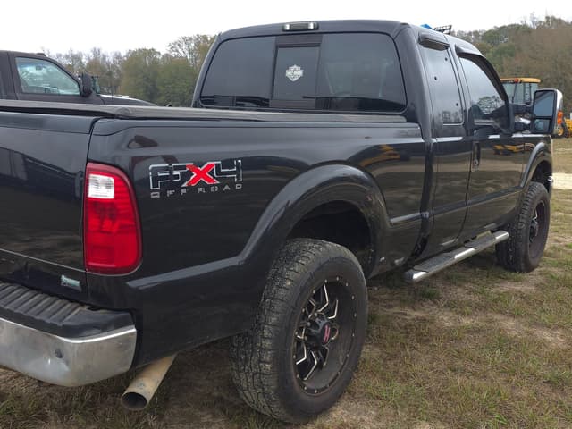 Image of Ford F-250 equipment image 3