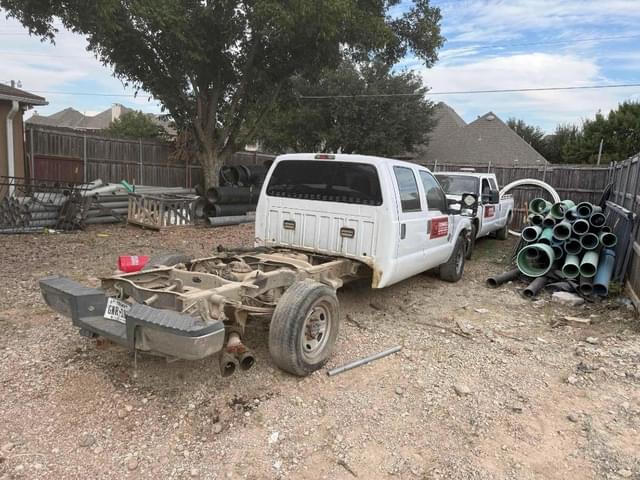Image of Ford F-250 equipment image 2