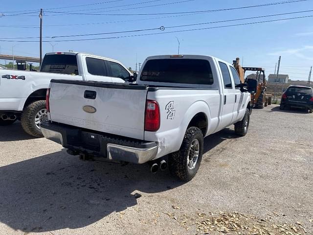 Image of Ford F-250 equipment image 4