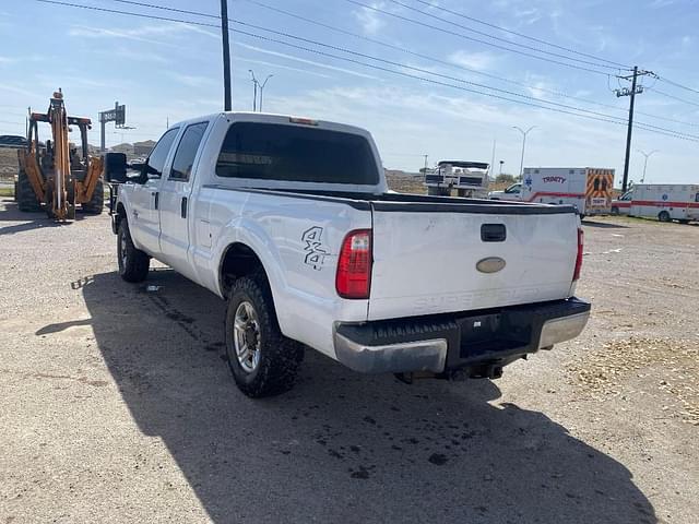 Image of Ford F-250 equipment image 3