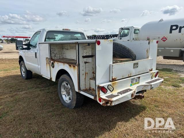 Image of Ford F-250 equipment image 4