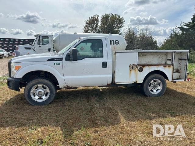 Image of Ford F-250 equipment image 2