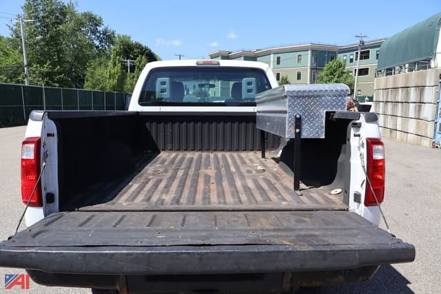 Image of Ford F-250 equipment image 3