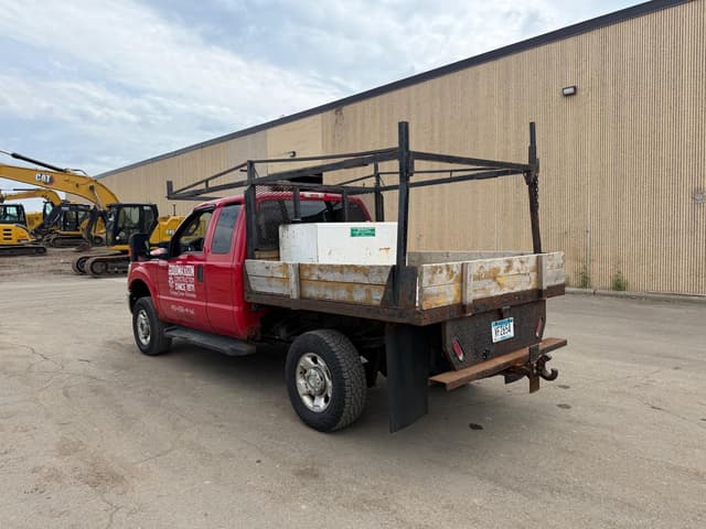 Image of Ford F-250 equipment image 3