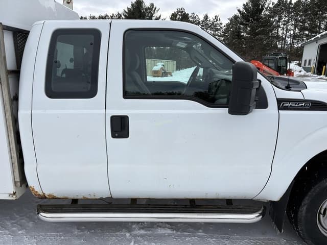 Image of Ford F-250 equipment image 4