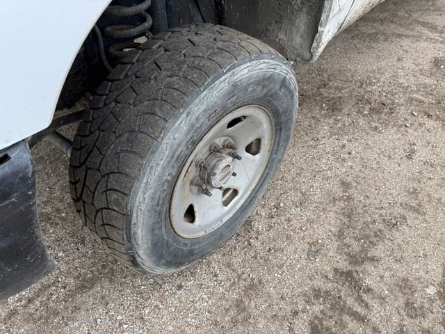 Image of Ford F-250 equipment image 4