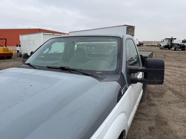 Image of Ford F-250 equipment image 3