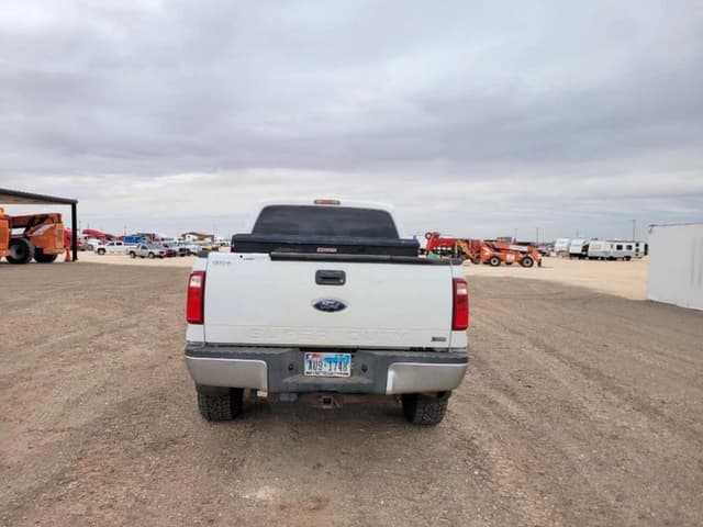 Image of Ford F-250 equipment image 3