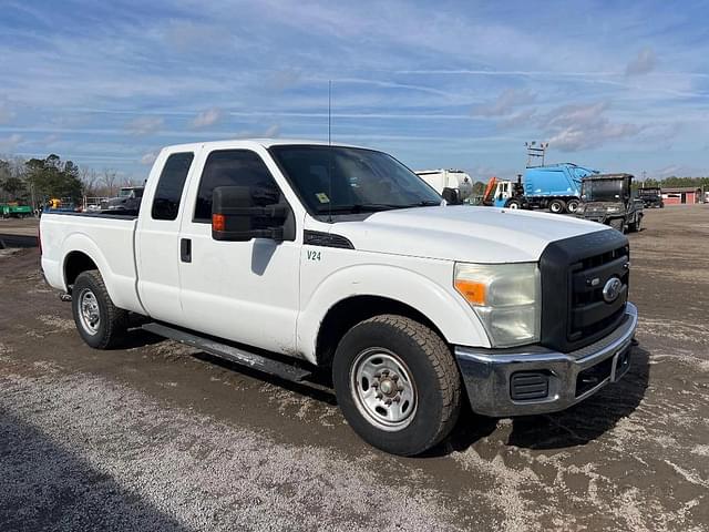 Image of Ford F-250 equipment image 3