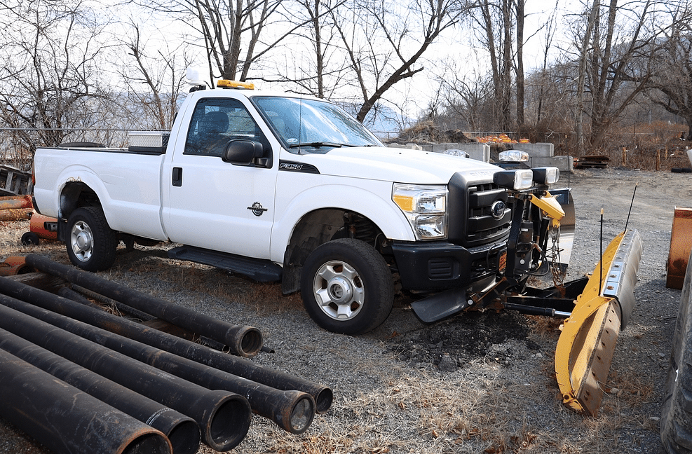 Image of Ford F-350 Primary image