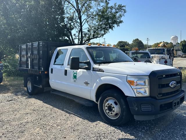 Image of Ford F-350 equipment image 4