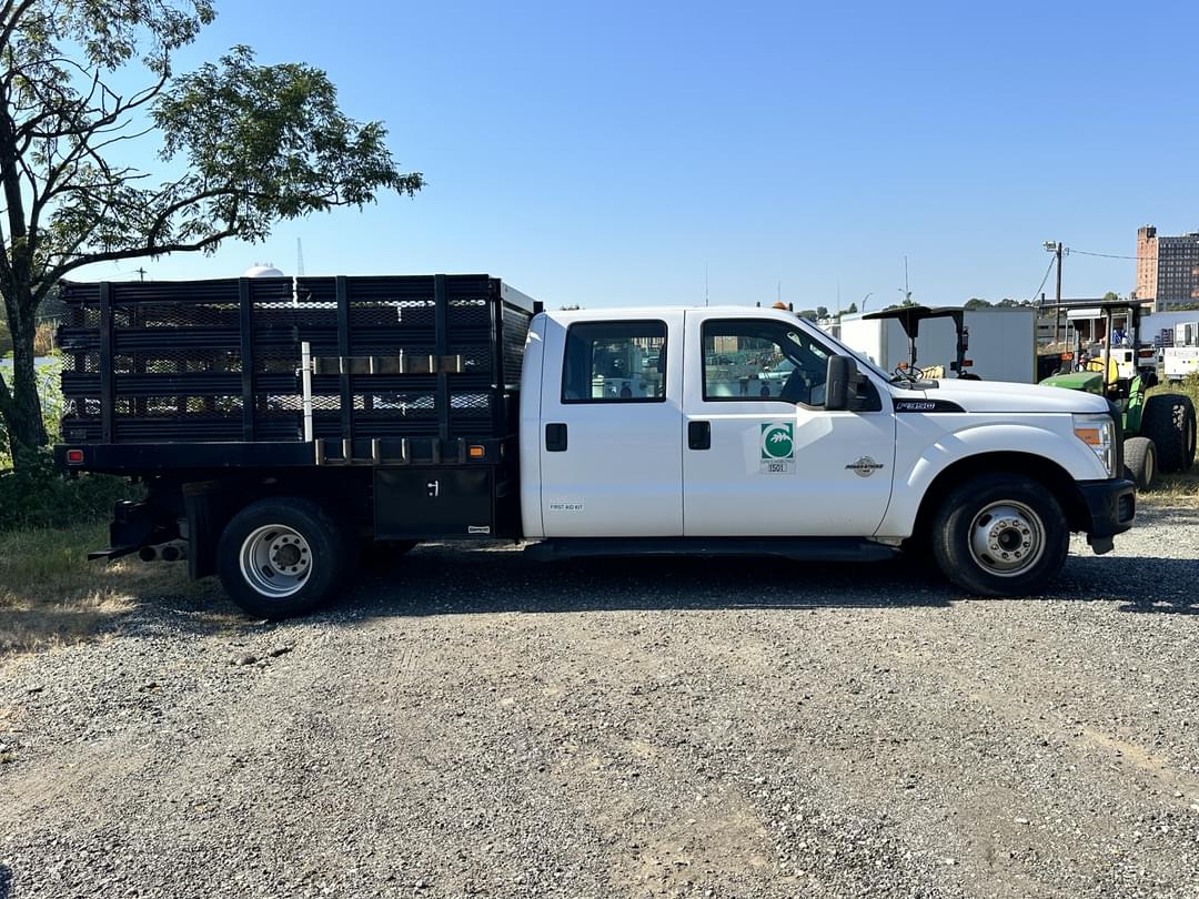 Image of Ford F-350 Primary image