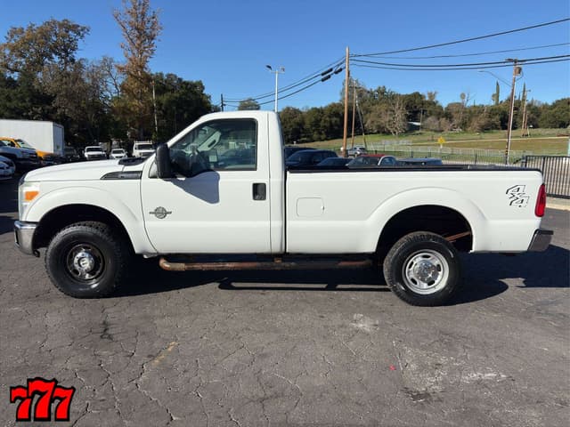 Image of Ford F-350 equipment image 2