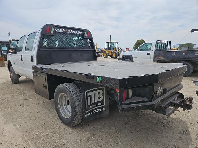 Image of Ford F-350 equipment image 4
