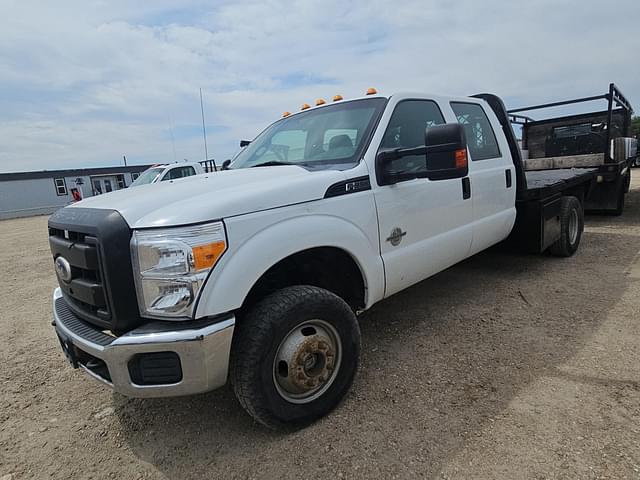 Image of Ford F-350 equipment image 2