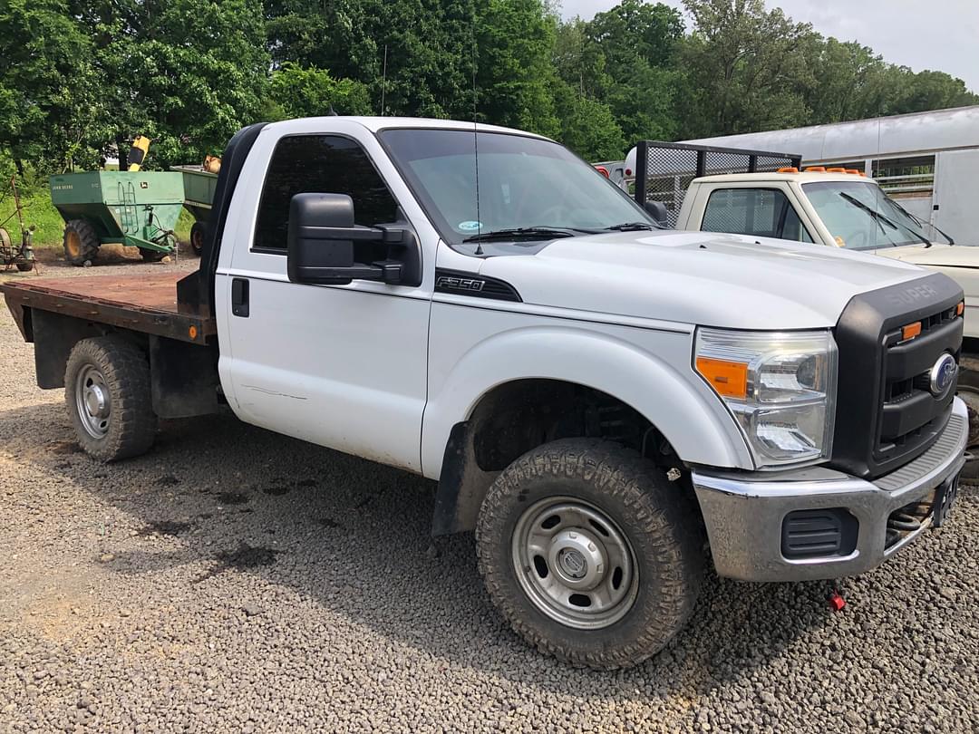 Image of Ford F-350 Primary image