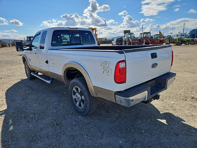 Image of Ford F-350 equipment image 4